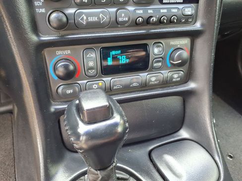 Used 2002 Chevrolet Corvette Convertible w/ Preferred Equipment Group2 RWD image 29