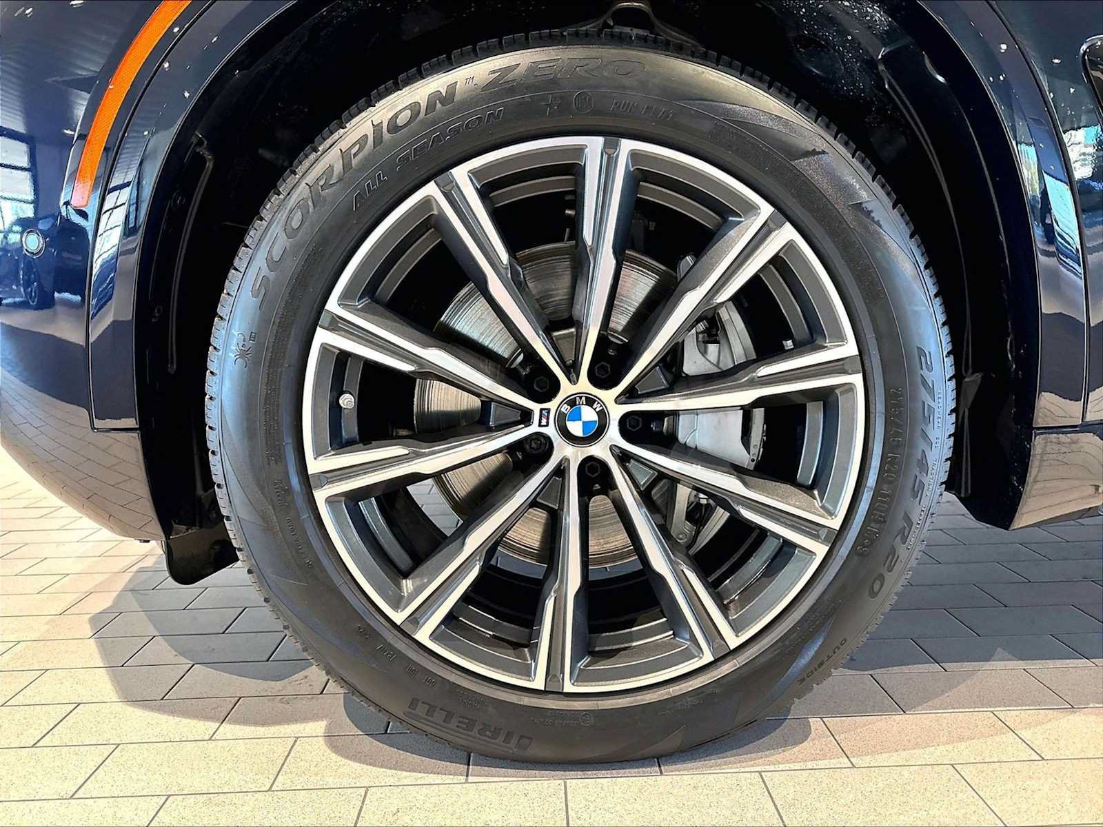 Used 2026 BMW X5 xDrive50e w/ M Sport Package AWD/4WD image 14