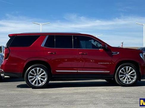 Certified 2022 GMC Yukon Denali image 3