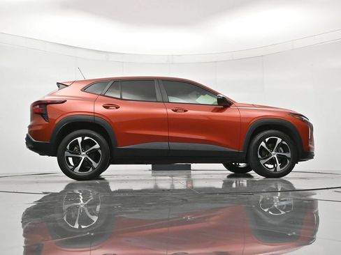 Certified 2024 Chevrolet Trax RS w/ Driver Confidence Package FWD image 39