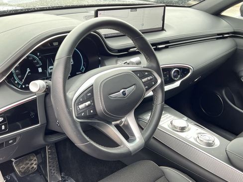 Used 2023 Genesis GV70 2.5T w/ Sport Prestige Package AWD/4WD image 17