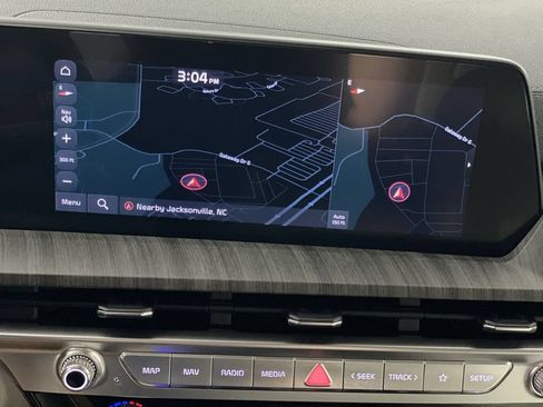 Used 2024 Kia Telluride EX w/ EX Captain's Chair Package FWD image 19