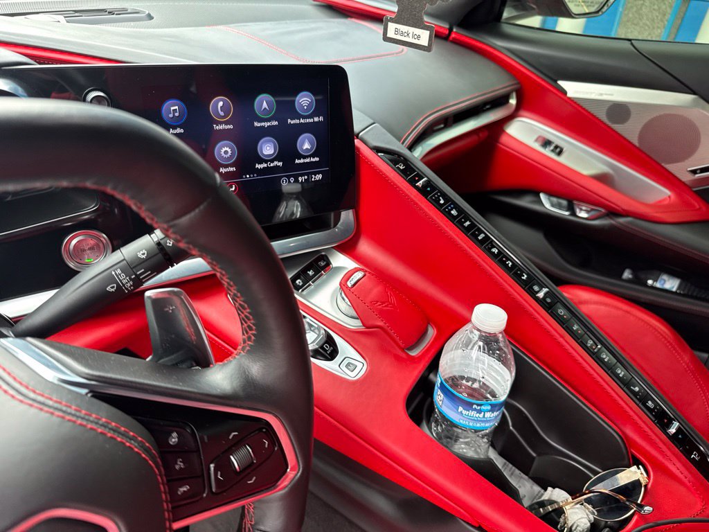 Used 2022 Chevrolet Corvette Stingray Premium Cpe w/ Z51 Performance Package RWD image 11