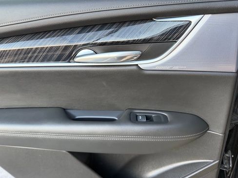 Used 2023 Cadillac XT6 Premium Luxury image 31