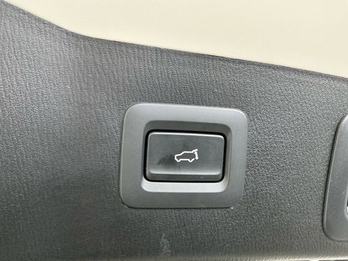 Used 2025 MAZDA CX-5 AWD 2.5 S w/ Preferred Package image 21