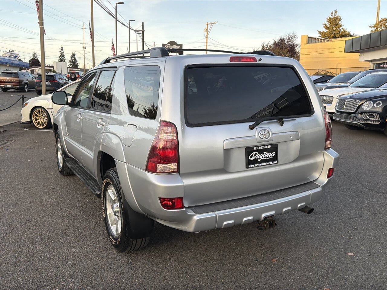 Used 2003 Toyota 4Runner SR5 w/ Preferred Accessory Pkg AWD/4WD image 3