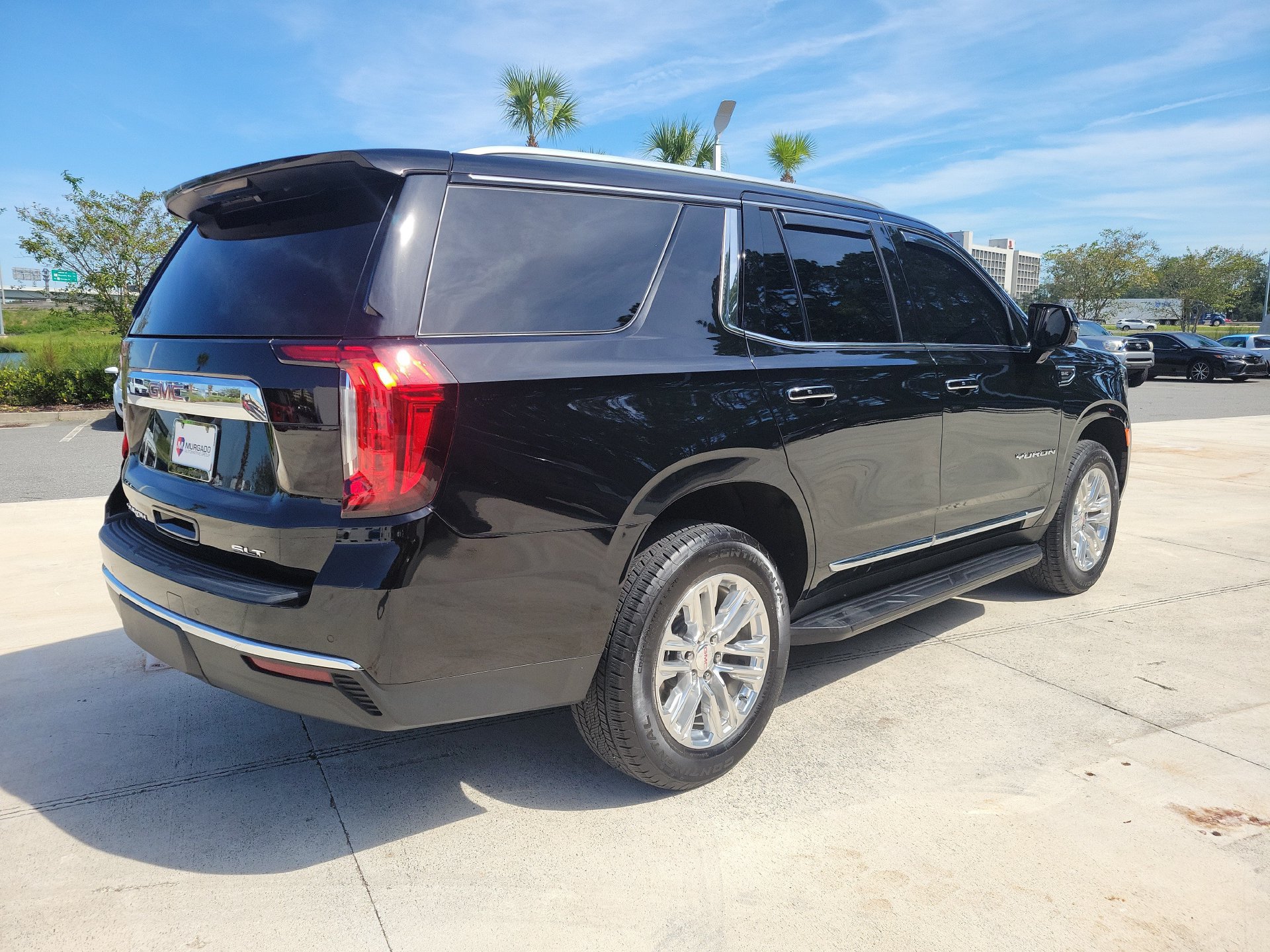 Used 2023 GMC Yukon SLT w/ SLT Premium Package RWD image 5