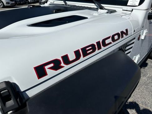 Used 2021 Jeep Wrangler Unlimited Rubicon w/ Dual Top Group image 11