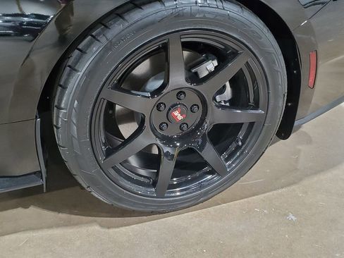 Used 2024 Ford Mustang GT Premium image 36