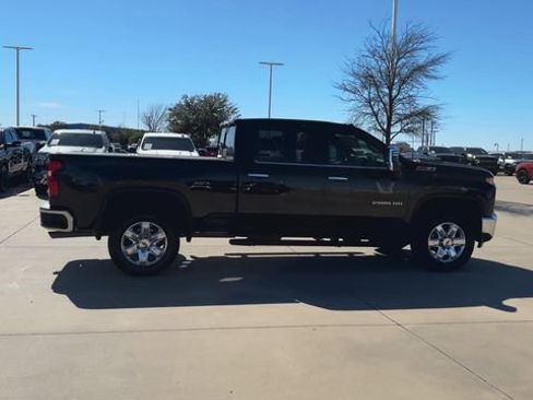 Certified 2022 Chevrolet Silverado 2500 LTZ image 2