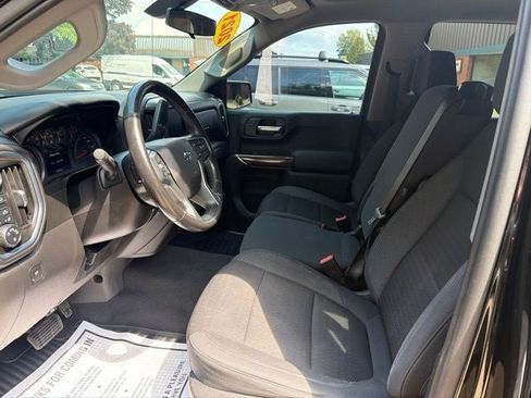 Used 2021 Chevrolet Silverado 1500 RST w/ Bed Protection Package AWD/4WD image 9