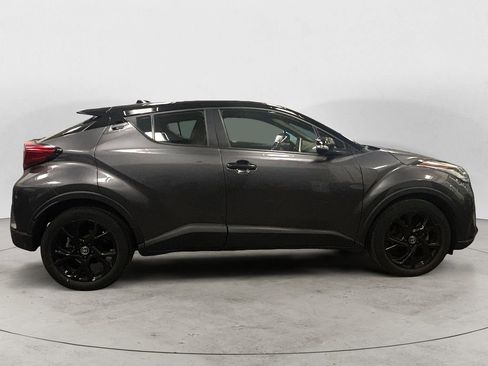 Used 2022 Toyota C-HR Nightshade image 6