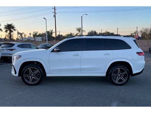 Used 2024 Mercedes-Benz GLS 450 4MATIC w/ AMG Line Exterior image 2