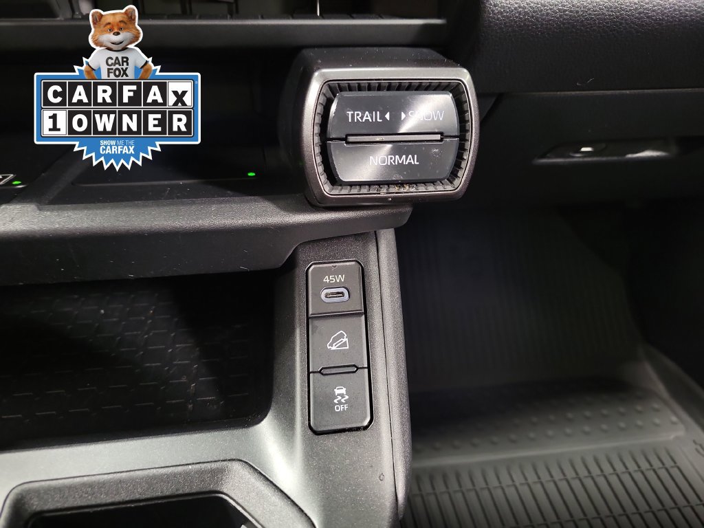 Used 2026 Toyota RAV4 Limited AWD/4WD image 19