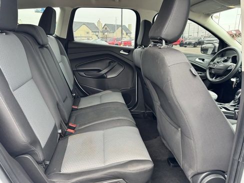 Used 2018 Ford Escape SE image 9