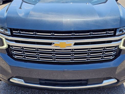 Used 2021 Chevrolet Tahoe Premier w/ Premium Package AWD/4WD image 3