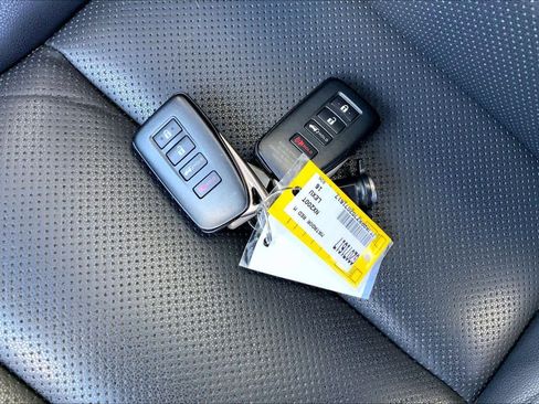 Used 2016 Lexus NX 200t AWD w/ Premium Package image 15