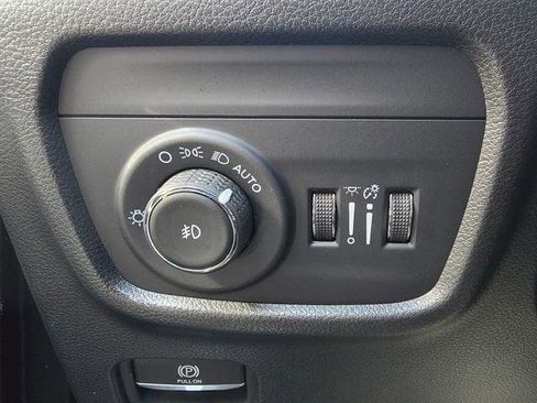 Certified 2024 Jeep Grand Cherokee L Overland w/ Luxury Tech Group IV AWD/4WD image 11