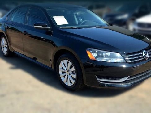 Used 2013 Volkswagen Passat 2.5 S image 12