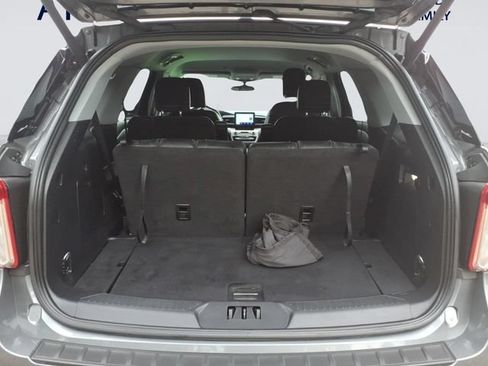 Certified 2023 Ford Explorer XLT w/ Equipment Group 202A AWD/4WD image 8