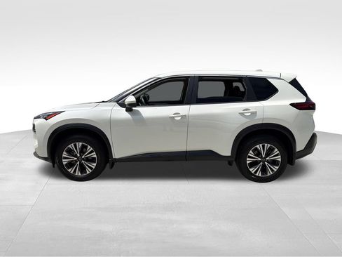 Used 2023 Nissan Rogue SV FWD image 4