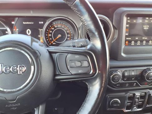 Used 2021 Jeep Gladiator Sport image 14