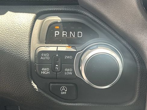 Used 2025 RAM 1500 Big Horn AWD/4WD image 30
