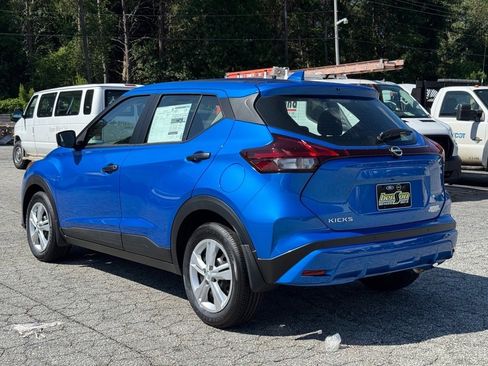 New 2025 Nissan Kicks Play S image 5