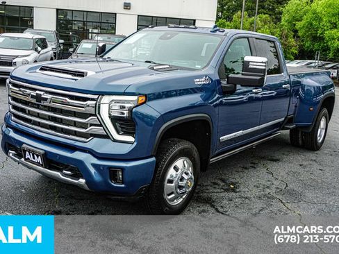 Used 2024 Chevrolet Silverado 3500 High Country w/ High Country Premium Package AWD/4WD image 16