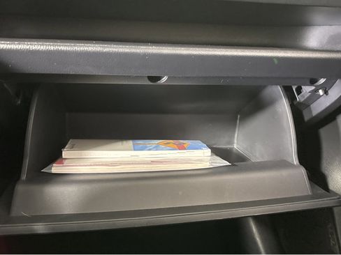 Used 2025 Toyota RAV4 XLE image 37