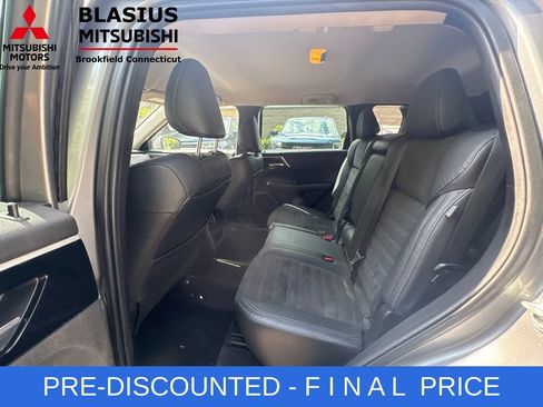 Used 2022 Mitsubishi Outlander SE AWD/4WD image 22