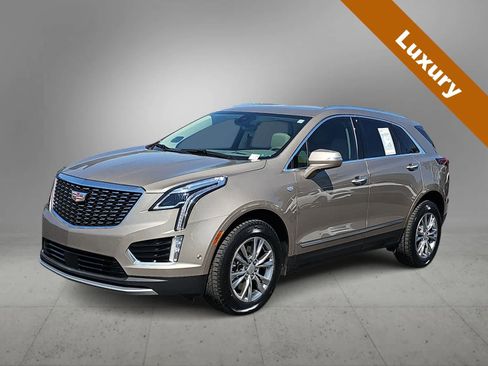 Used 2022 Cadillac XT5 Premium Luxury w/ Technology Package image 4