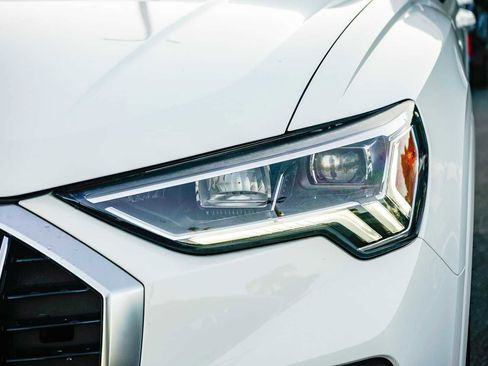 Used 2023 Audi Q3 2.0T Premium w/ Convenience Package image 7