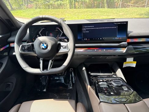Used 2027 BMW 530i xDrive w/ M Sport Package AWD/4WD image 22