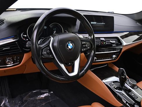 Used 2017 BMW 540i xDrive image 10