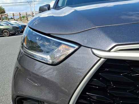 Used 2021 Toyota Highlander L AWD/4WD image 11