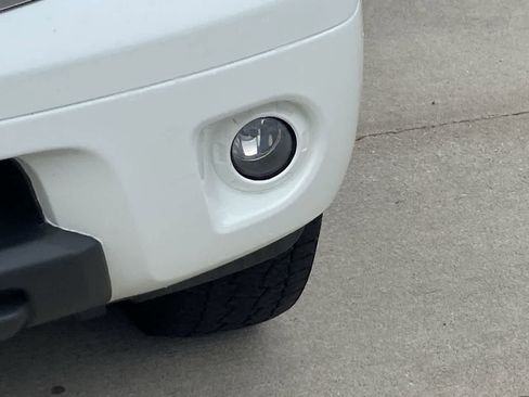 Used 2020 Nissan Frontier PRO-4X w/ Pro-4x Utility Package image 10