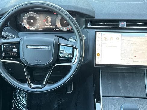 Certified 2025 Land Rover Range Rover Velar Dynamic SE AWD/4WD image 15