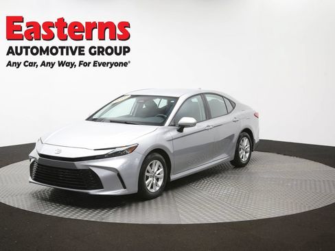 Used 2025 Toyota Camry LE FWD image 55