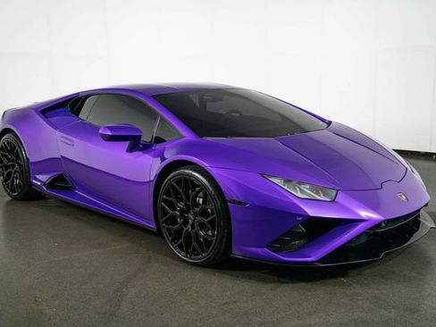 Used 2021 Lamborghini Huracan EVO RWD image 2