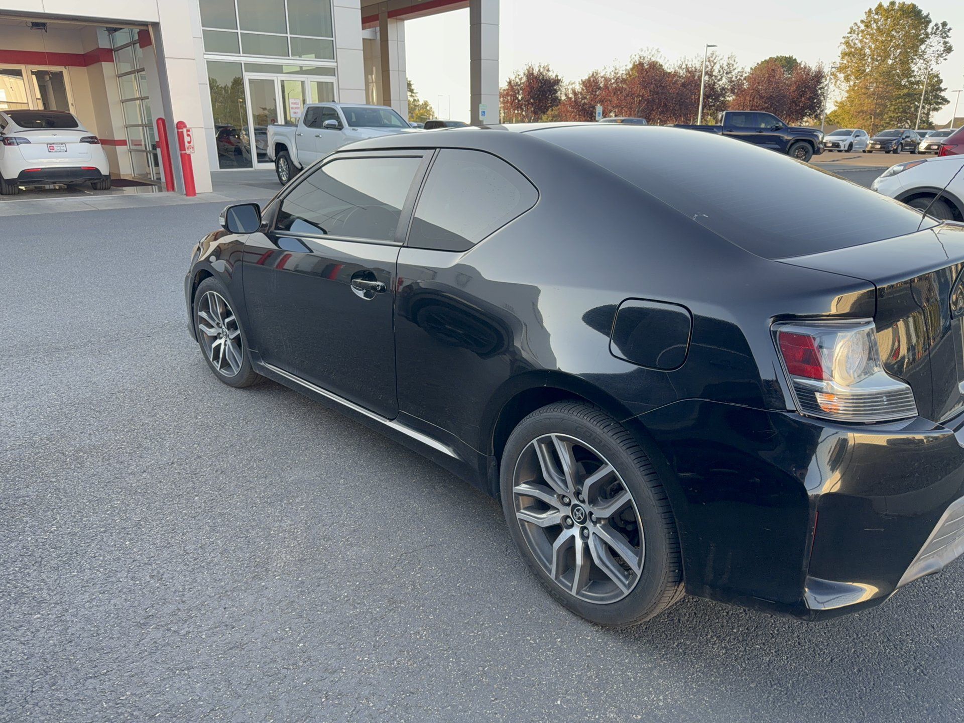 Used 2015 Scion tC FWD image 5