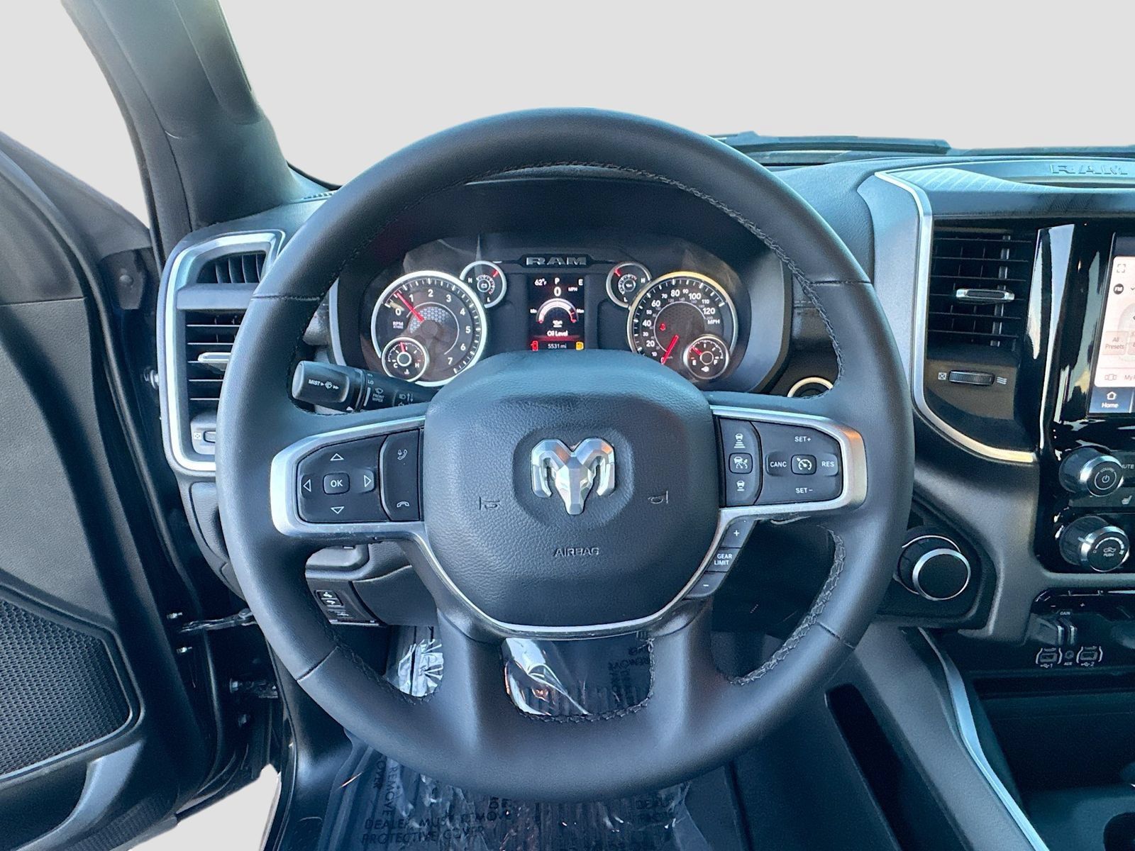 Used 2025 RAM 1500 Big Horn AWD/4WD image 11