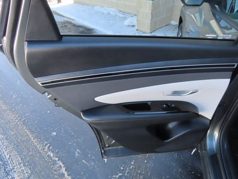 Used 2022 Hyundai Tucson Limited w/ Cargo Package image 33