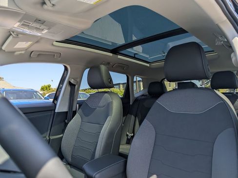 New 2026 Volkswagen Taos SE FWD image 23