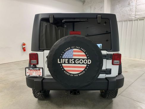 Used 2016 Jeep Wrangler Unlimited Rubicon w/ Connectivity Group image 20