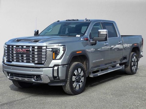 Used 2024 GMC Sierra 2500 Denali w/ Denali Reserve Package AWD/4WD image 7