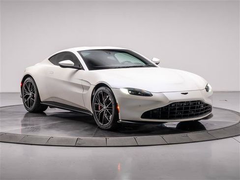 Used 2021 Aston Martin V8 Vantage Coupe RWD image 1