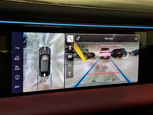 New 2026 Porsche Macan 4 Electric image 39