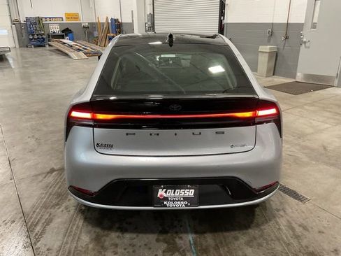 New 2025 Toyota Prius Plug-In Hybrid image 5