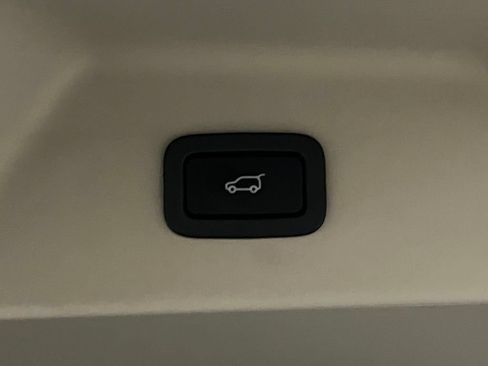 Used 2018 Land Rover Range Rover HSE AWD/4WD image 39